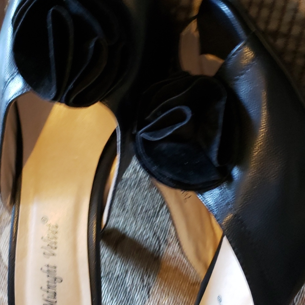 Shoes - Picture 3 of 3